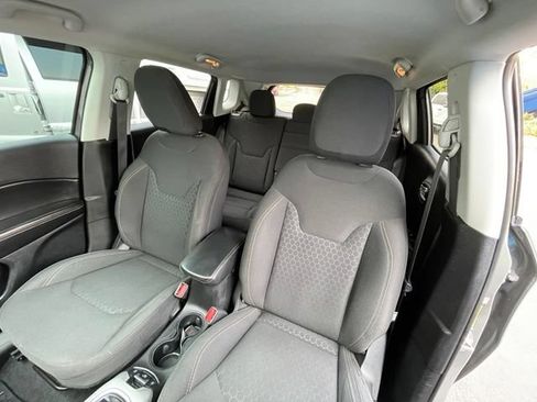 Used 2019 Jeep Compass Sport AWD/4WD image 16