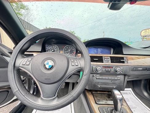 Used 2009 BMW 328i Convertible image 15