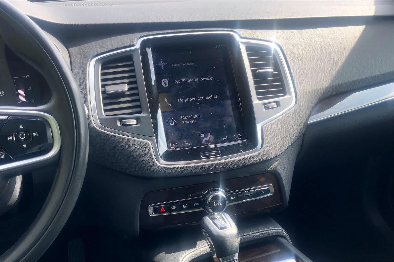 Used 2018 Volvo XC90 T5 Momentum w/ Convenience Package FWD image 7