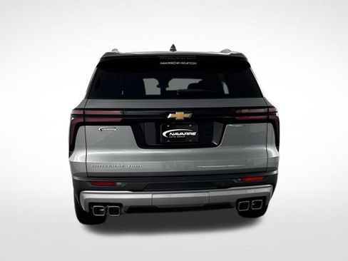 Used 2026 Chevrolet Traverse LT AWD/4WD image 7