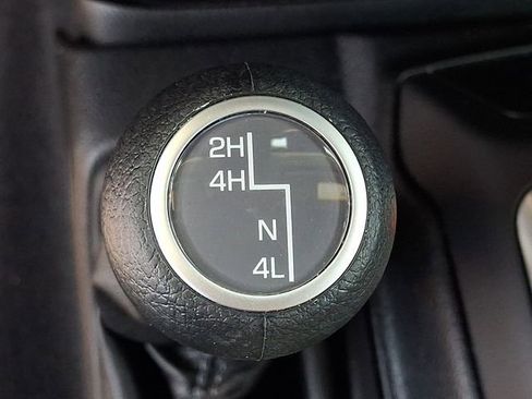Used 2025 Jeep Wrangler Unlimited Sport AWD/4WD image 24