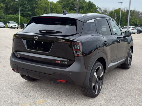 Used 2025 Nissan Kicks SR AWD/4WD image 5