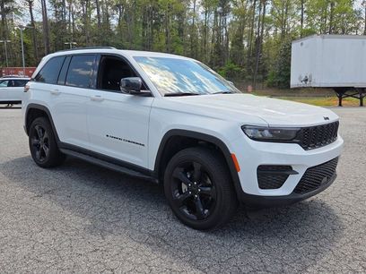 Used 2024 Jeep Grand Cherokee Altitude