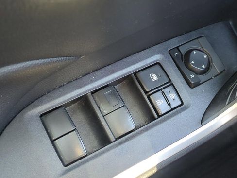 Used 2019 Toyota RAV4 XLE w/ Convenience Package AWD/4WD image 32