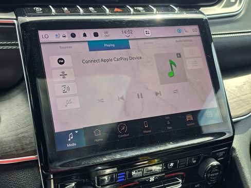 Used 2024 Jeep Grand Cherokee Overland w/ Trailer Tow Package image 24