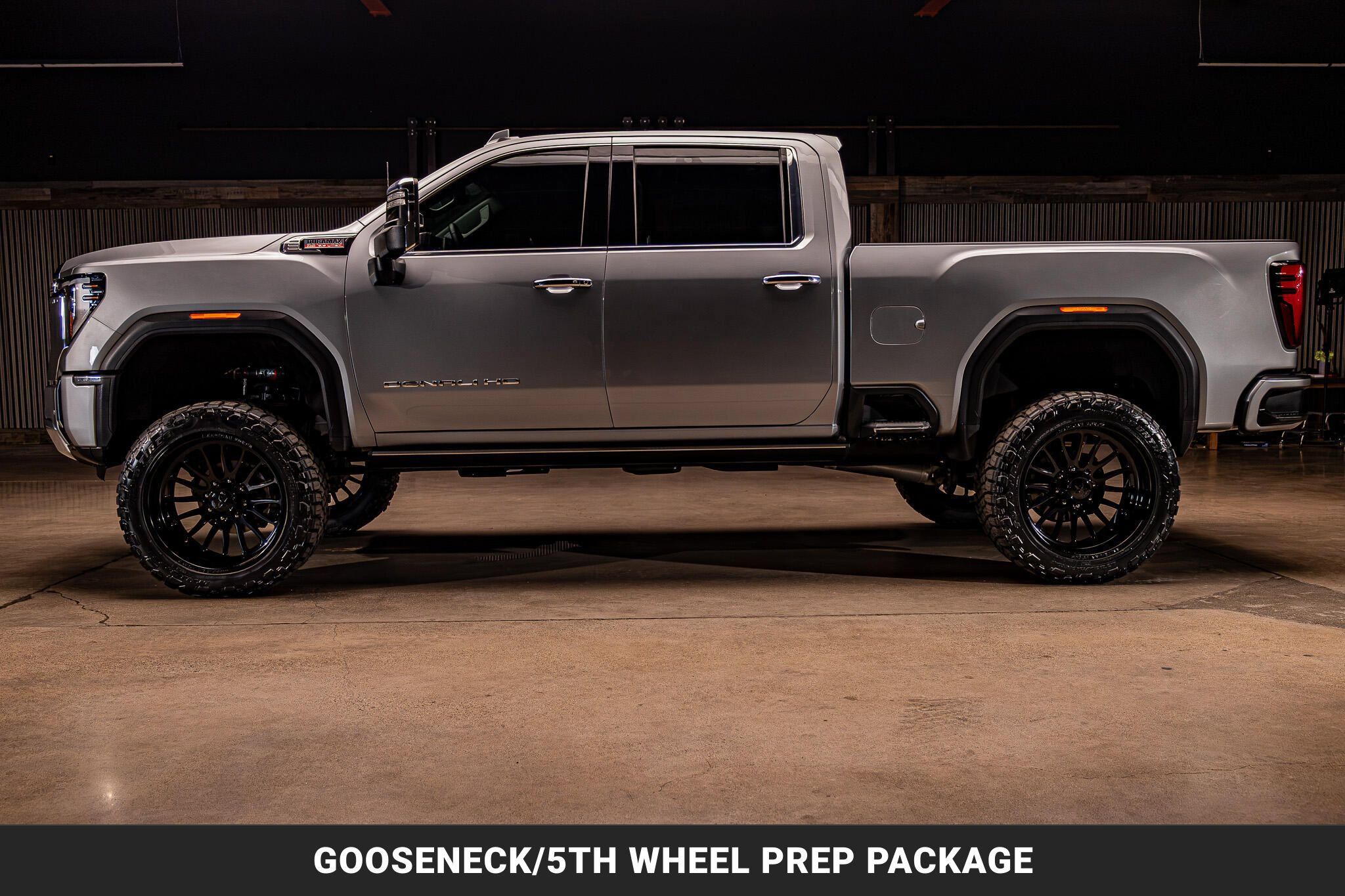 Used 2026 GMC Sierra 3500 Denali w/ Denali Reserve Package AWD/4WD image 6