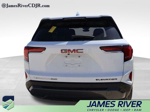 Used 2026 GMC Terrain Elevation image 10