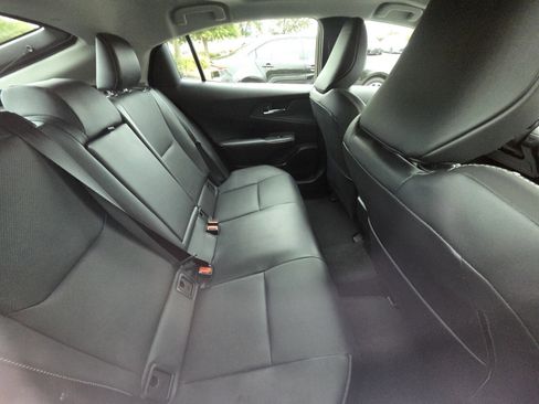 Used 2025 Toyota Prius FWD image 8