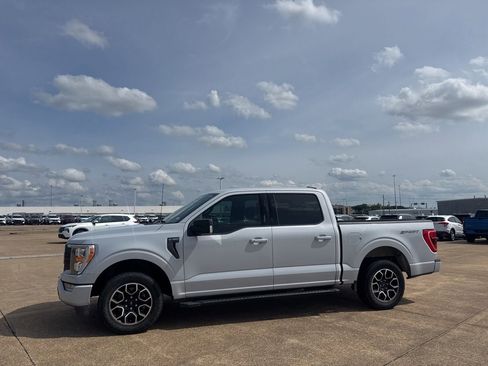 Used 2022 Ford F150 XLT w/ Equipment Group 302A High RWD image 12