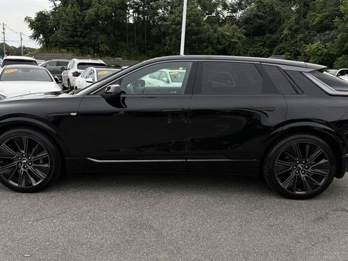 Used 2024 Cadillac Lyriq Sport RWD image 11