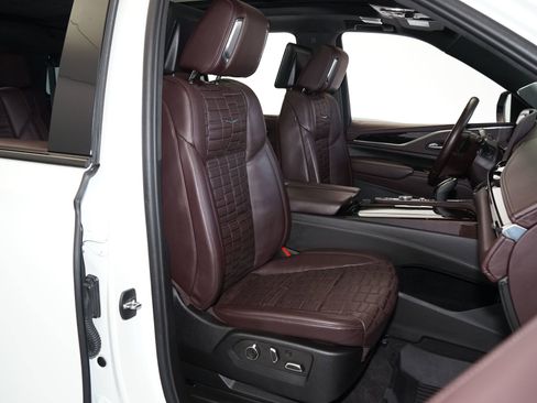 Used 2023 Cadillac Escalade Sport Platinum w/ LPO, ONYX Package RWD image 10