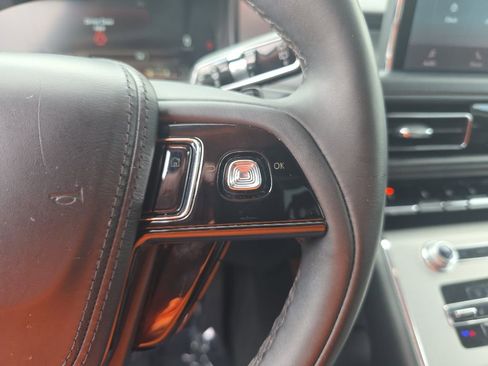 Used 2023 Lincoln Aviator 2WD w/ Elements Package image 13
