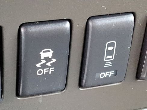 Used 2018 Nissan Frontier SV w/ Value Truck Package image 24