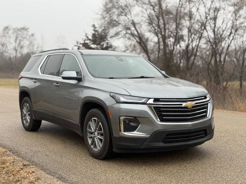 Used 2023 Chevrolet Traverse LT AWD/4WD image 4