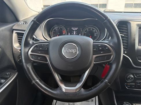 Used 2020 Jeep Cherokee Latitude AWD/4WD image 15