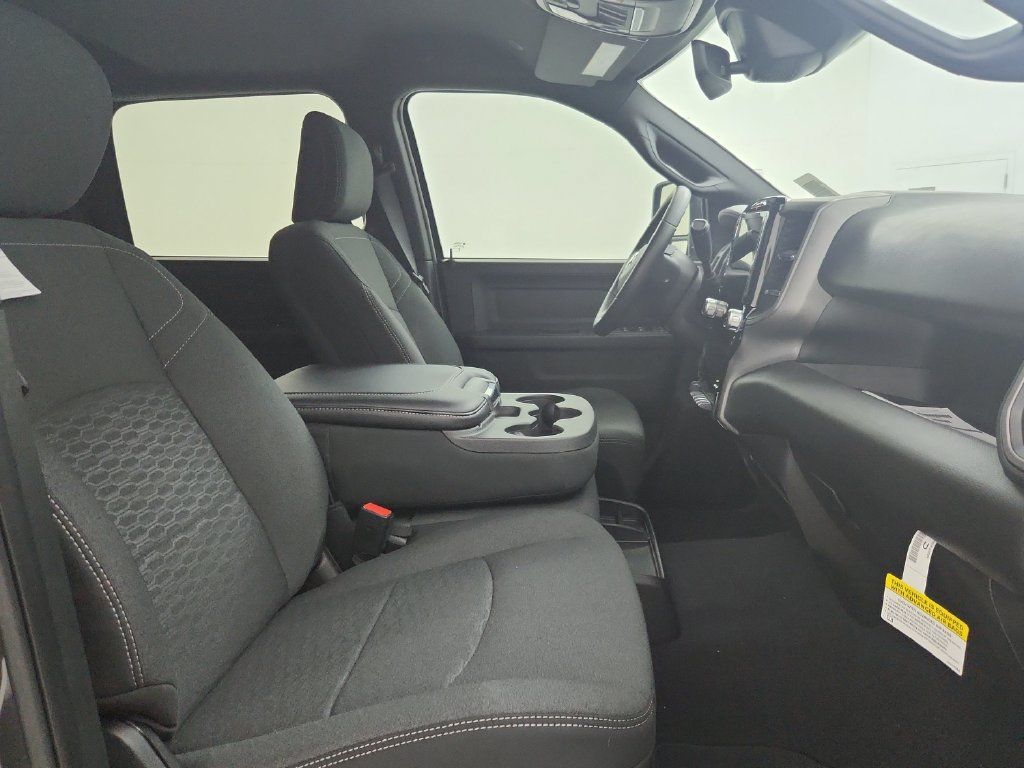 New 2026 RAM 2500 Tradesman AWD/4WD image 33