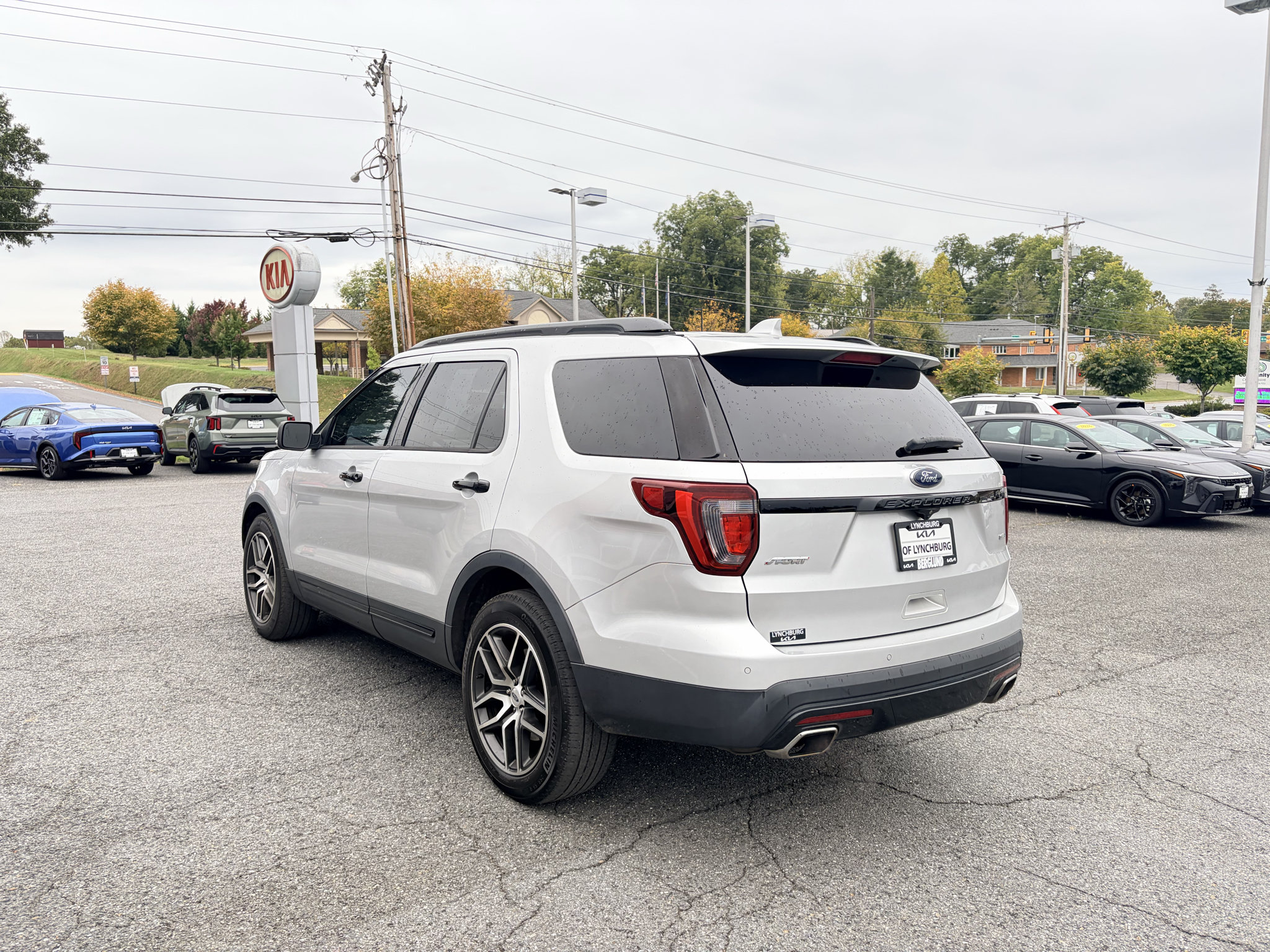 Used 2016 Ford Explorer Sport w/ Equipment Group 401A AWD/4WD image 6
