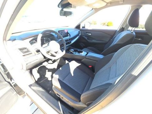 Used 2023 Nissan Rogue SV image 12