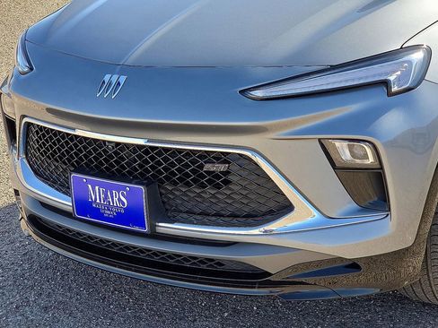 Used 2025 Buick Encore GX Sport Touring w/ Experience Buick Package image 9