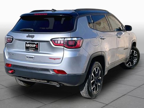 Used 2020 Jeep Compass Trailhawk AWD/4WD image 13