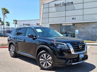 Used 2025 Nissan Pathfinder SL FWD video 1