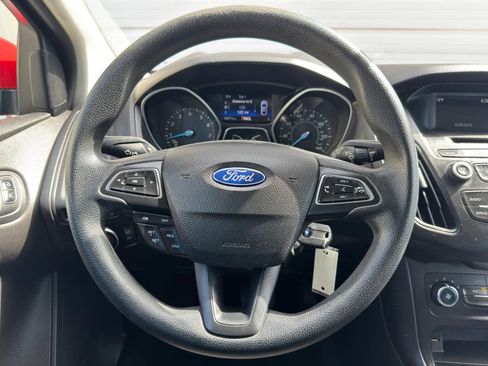 Used 2016 Ford Focus SE FWD image 20