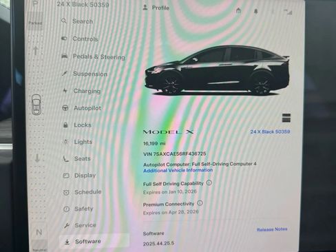 Used 2024 Tesla Model X image 32