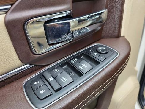 Used 2018 RAM 1500 Laramie image 8