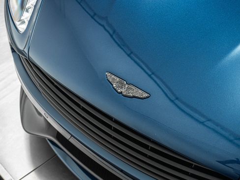 Used 2016 Aston Martin Vanquish Volante RWD image 35