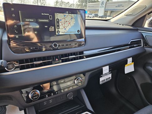 New 2026 Mitsubishi Outlander AWD image 13