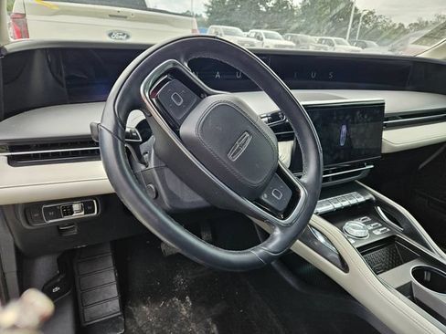 Used 2024 Lincoln Nautilus Reserve w/ Equipment Group 202A AWD/4WD image 8