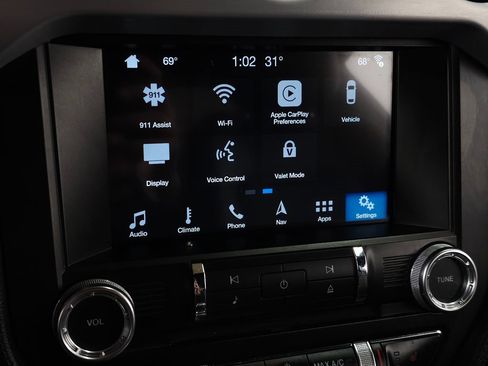 Used 2016 Ford Mustang Premium image 26