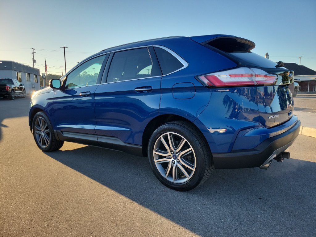 Certified 2020 Ford Edge Titanium AWD/4WD image 3