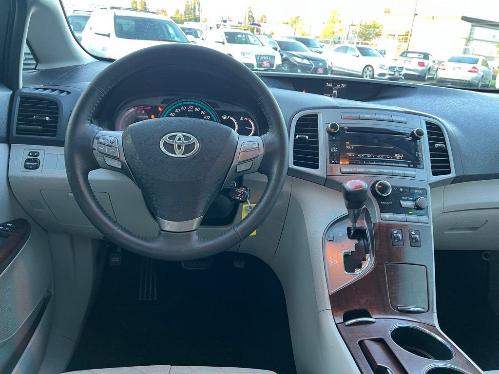 Used 2011 Toyota Venza AWD w/ Comfort Pkg image 13
