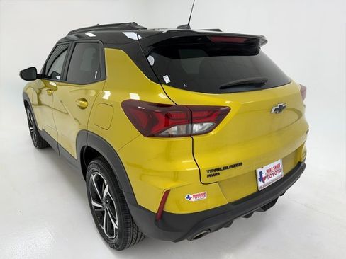 Used 2023 Chevrolet TrailBlazer RS w/ Sun and Liftgate Package image 38