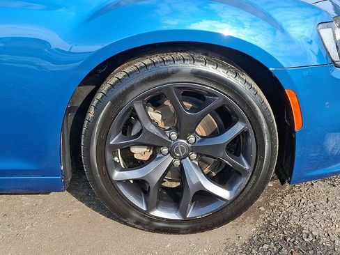 Used 2022 Chrysler 300 Touring L w/ Popular Equipment Group image 8