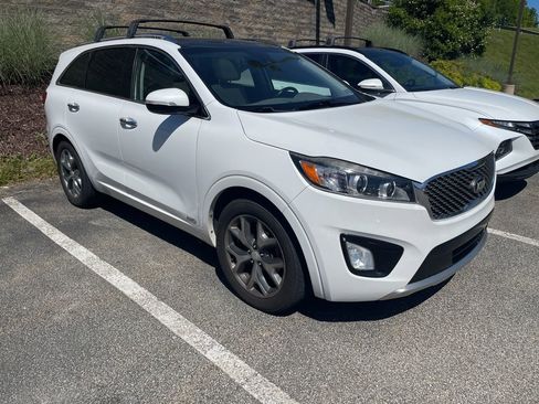 Used 2017 Kia Sorento SX AWD/4WD image 1