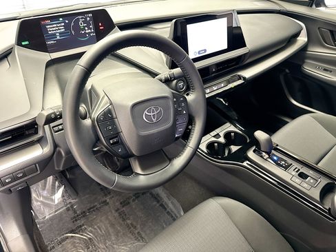 Used 2024 Toyota Prius Limited image 7