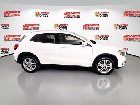 Used 2018 Mercedes-Benz GLA 250 4MATIC image 18