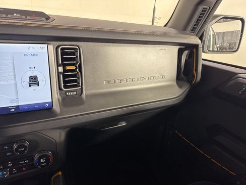 Used 2024 Ford Bronco Badlands AWD/4WD image 33