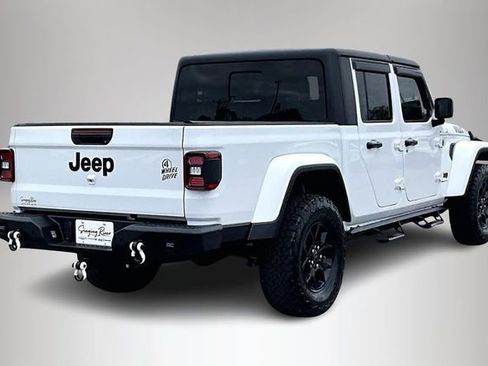 Used 2024 Jeep Gladiator Sport image 5