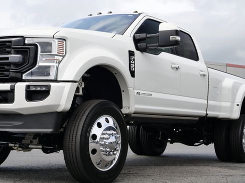 Used 2022 Ford F450 Lariat w/ Lariat Ultimate Package AWD/4WD image 4