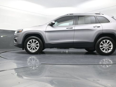 Used 2019 Jeep Cherokee Latitude w/ Popular Appearance Group AWD/4WD image 25