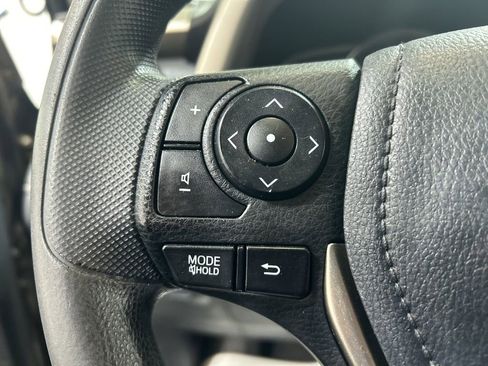 Used 2013 Toyota RAV4 XLE image 24