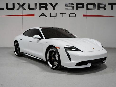 Used 2020 Porsche Taycan Turbo image 8