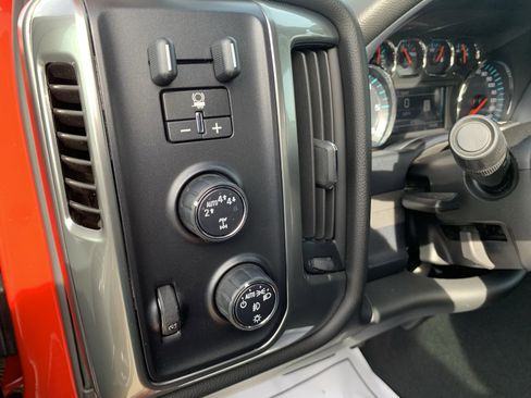 Used 2018 Chevrolet Silverado 1500 LT w/ All Star Edition image 14