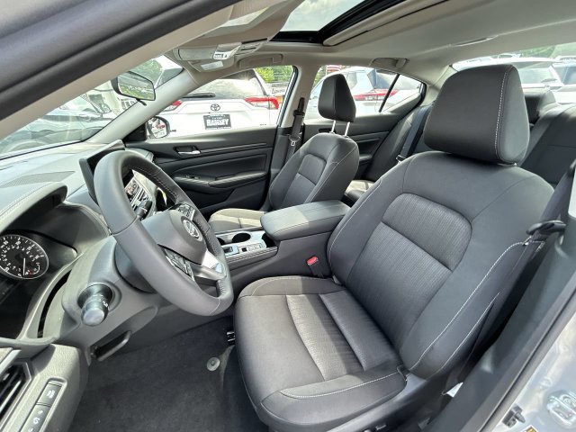 Certified 2024 Nissan Altima 2.5 SV w/ SV Premium Package AWD/4WD image 11