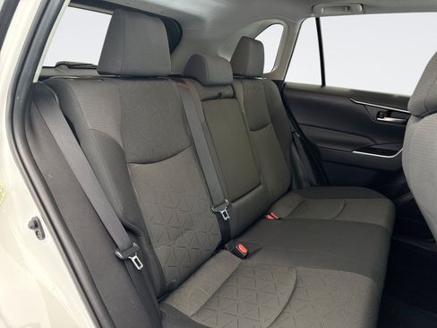 Used 2021 Toyota RAV4 XLE w/ Convenience Package AWD/4WD image 18