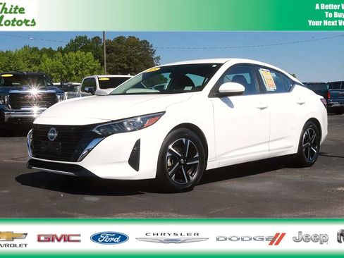 Used 2025 Nissan Sentra SV FWD image 1