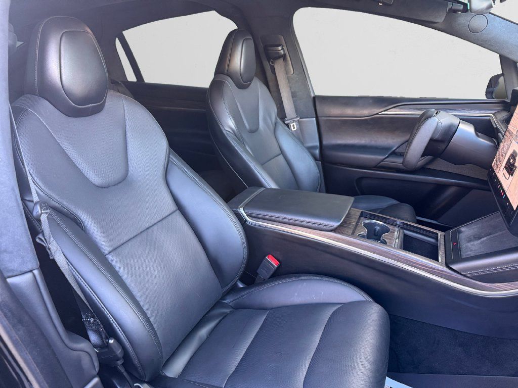 Used 2022 Tesla Model X AWD/4WD image 2